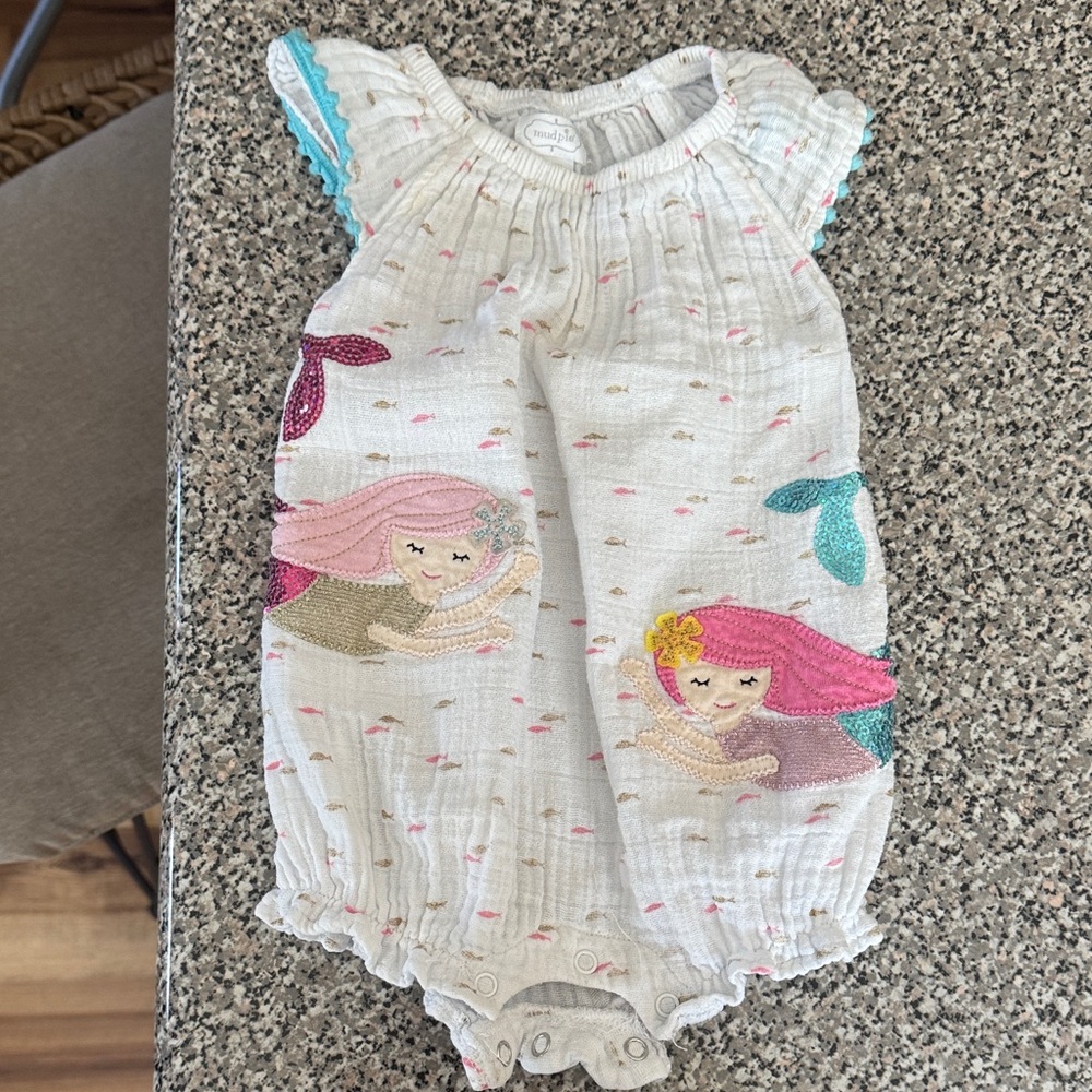 Mud Pie Sequin Mermaid 9-12 months Muslin Baby Romper - White with Pink & Teal